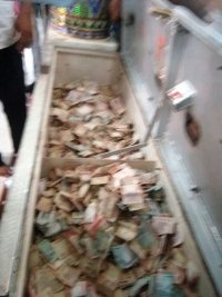 सांवलिया जी भंडार की गणना करते हुए