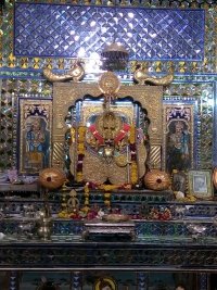 सांवलिया जी भंडार की गणना करते हुए
