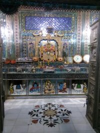 सांवलिया जी भंडार की गणना करते हुए